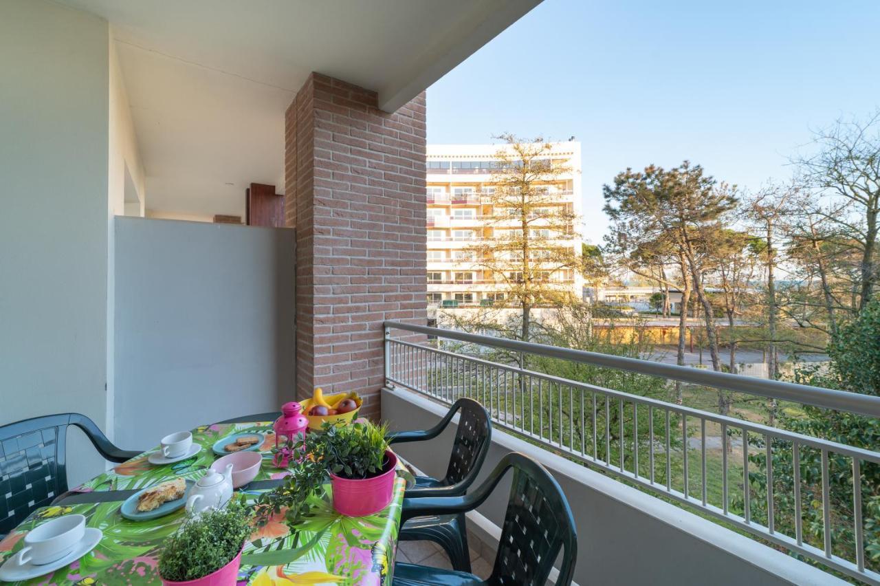Residenza Al Parco Aparthotel Bibione Bagian luar foto