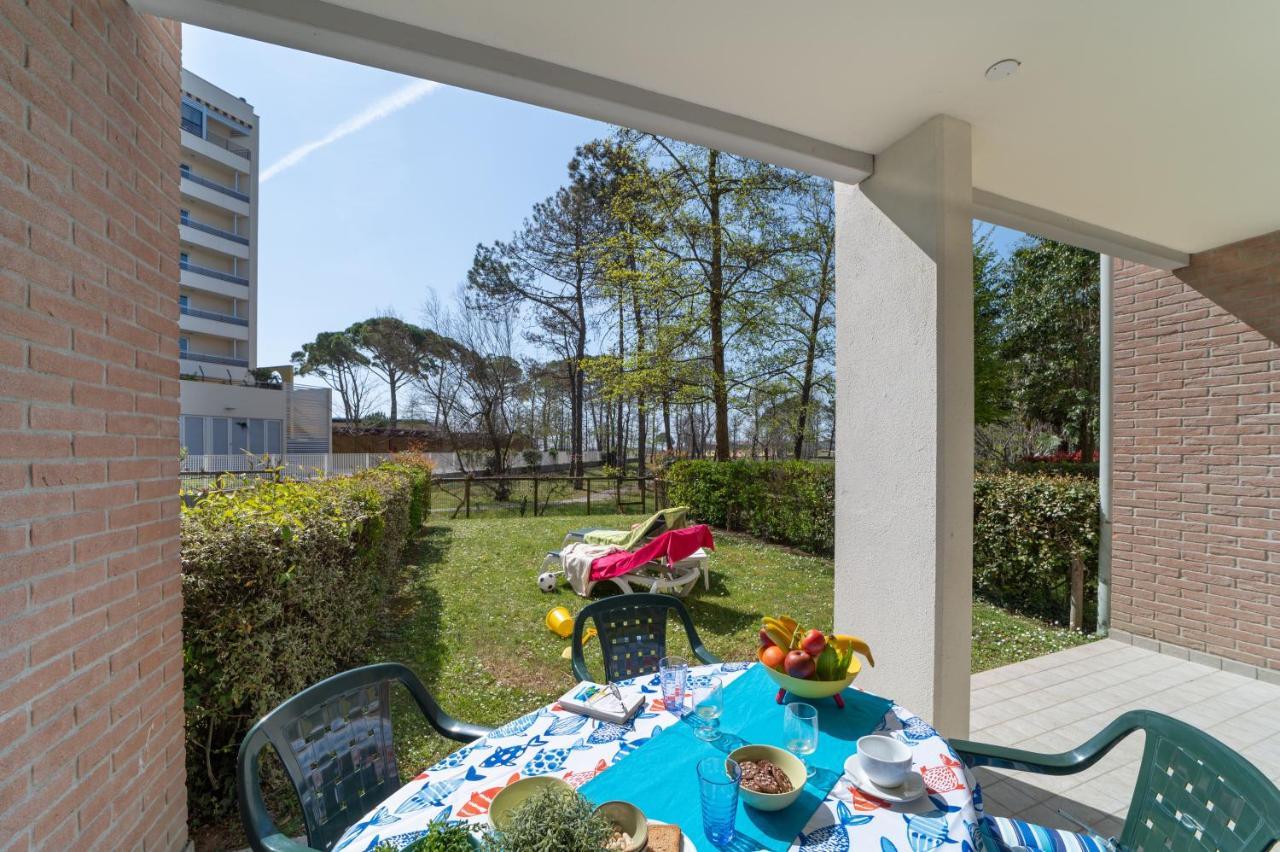 Residenza Al Parco Aparthotel Bibione Bagian luar foto