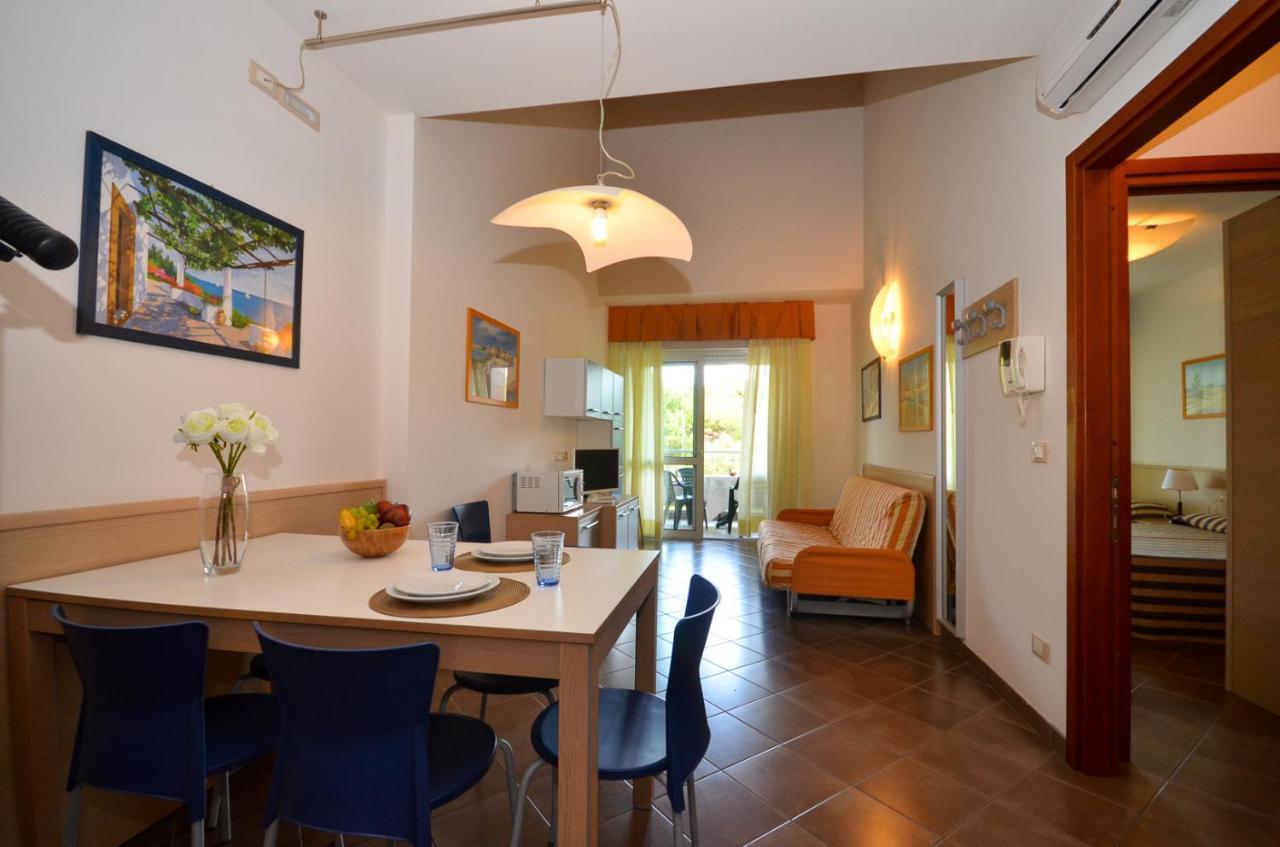 Residenza Al Parco Aparthotel Bibione Bagian luar foto
