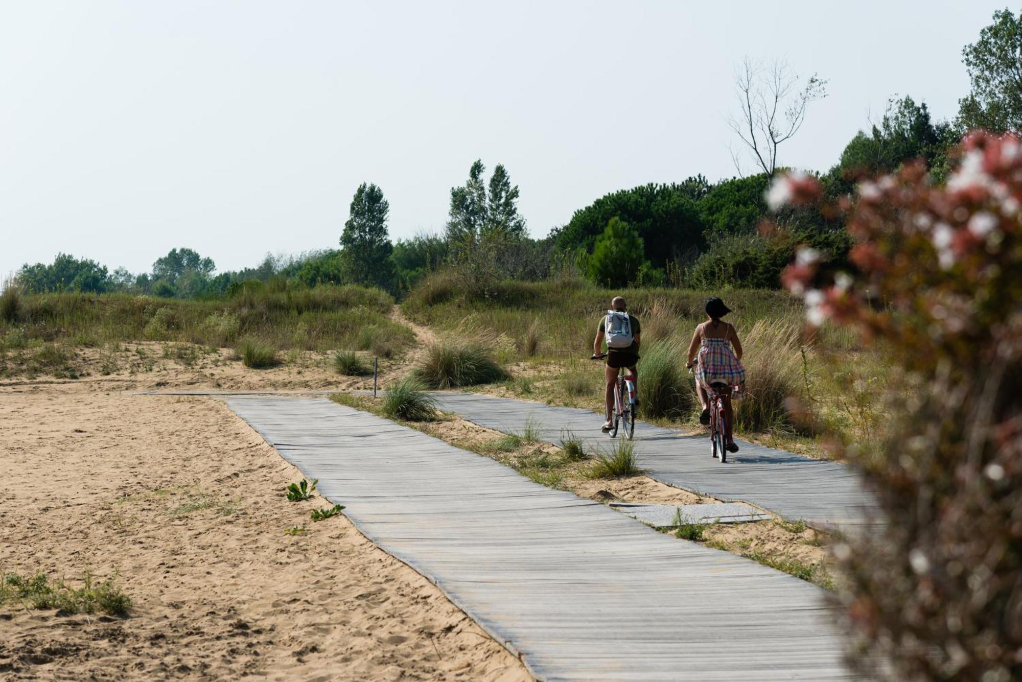 Residenza Al Parco Aparthotel Bibione Bagian luar foto