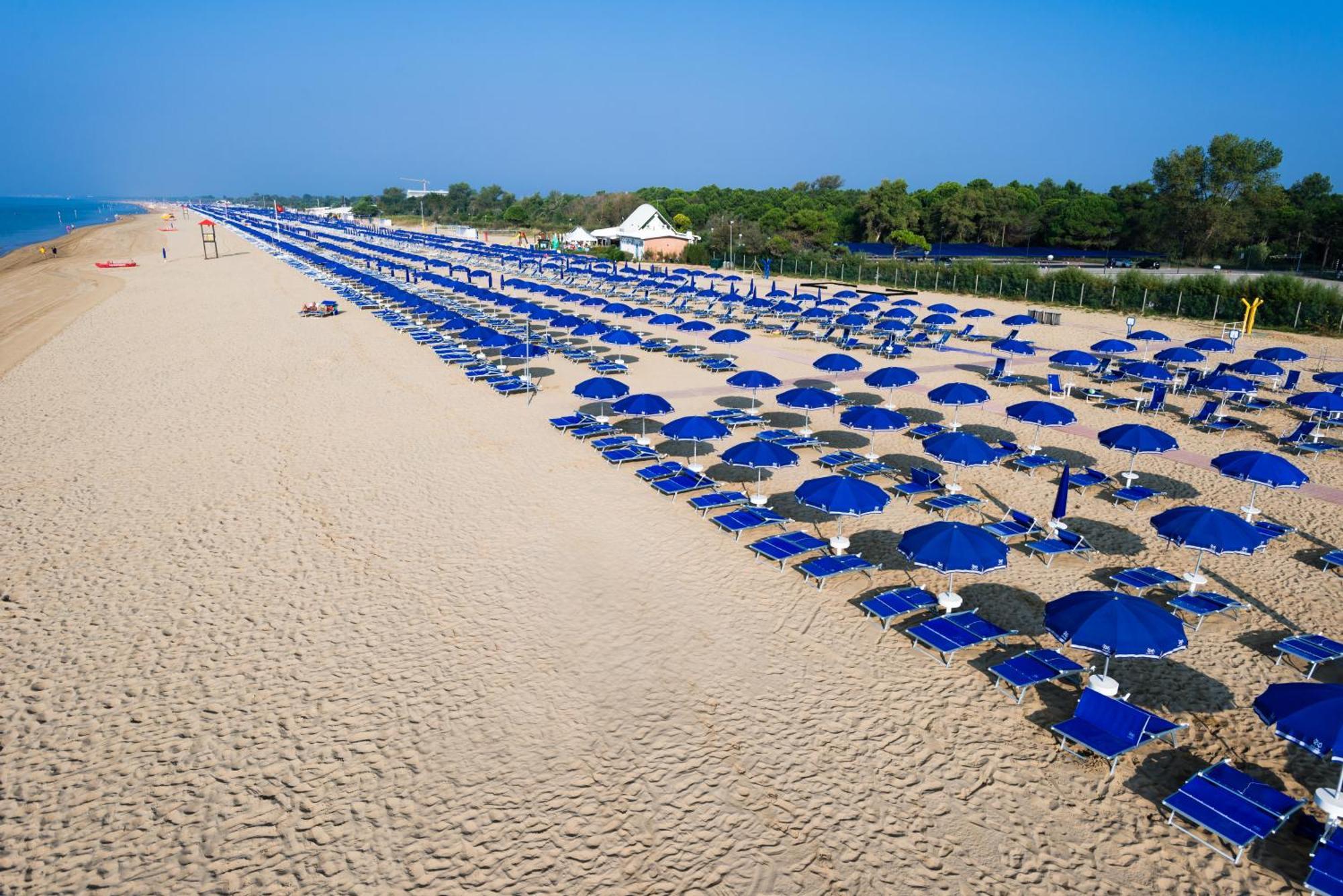 Residenza Al Parco Aparthotel Bibione Bagian luar foto