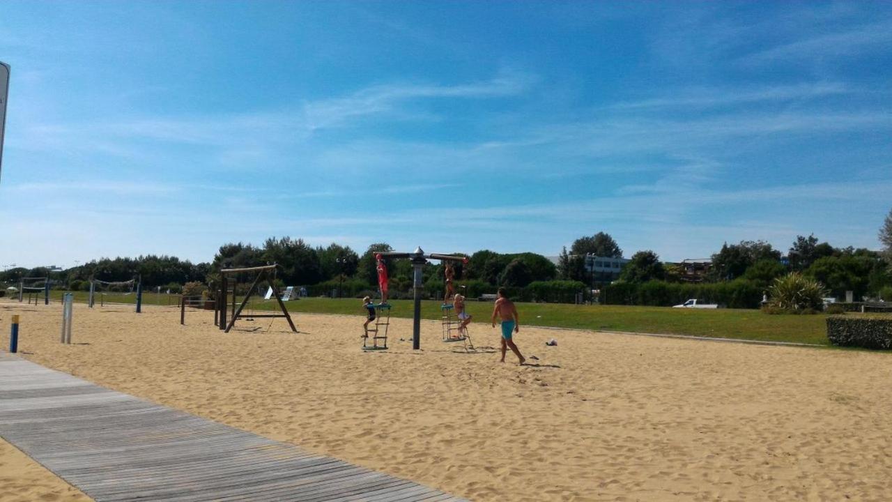 Residenza Al Parco Aparthotel Bibione Bagian luar foto