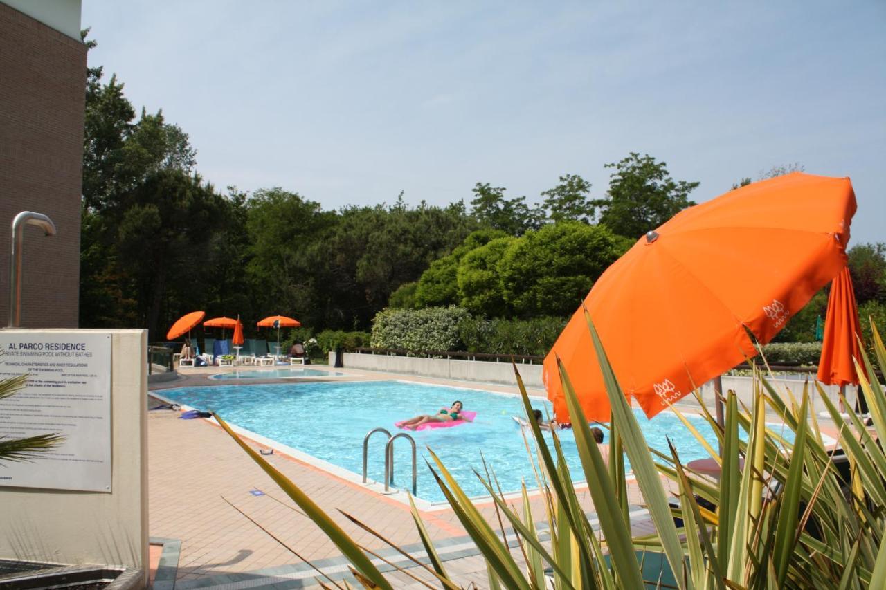 Residenza Al Parco Aparthotel Bibione Bagian luar foto